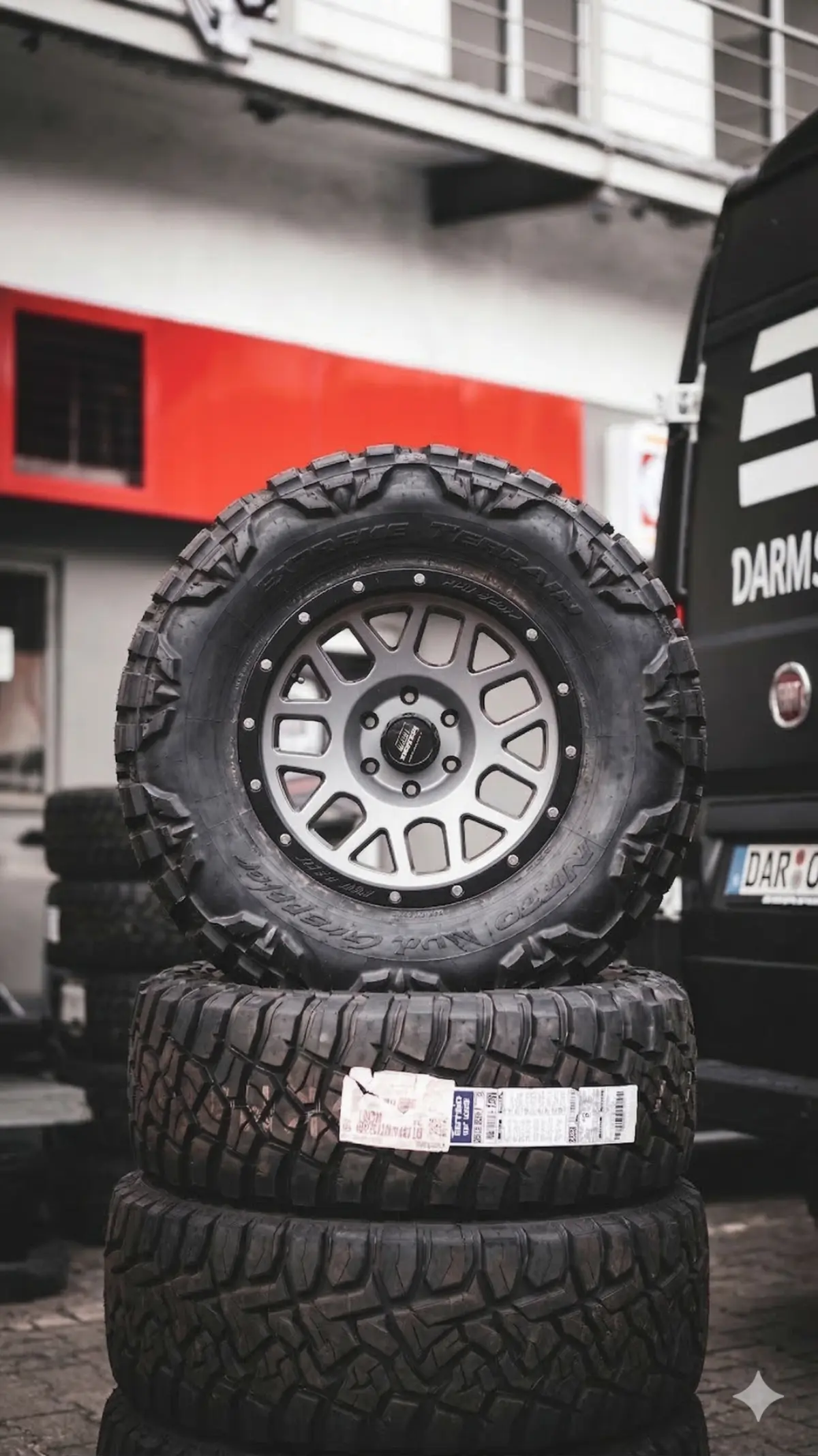 Llantas off-road en exhibición